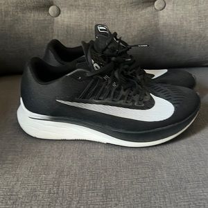 Nike Zoom Fly 9.5